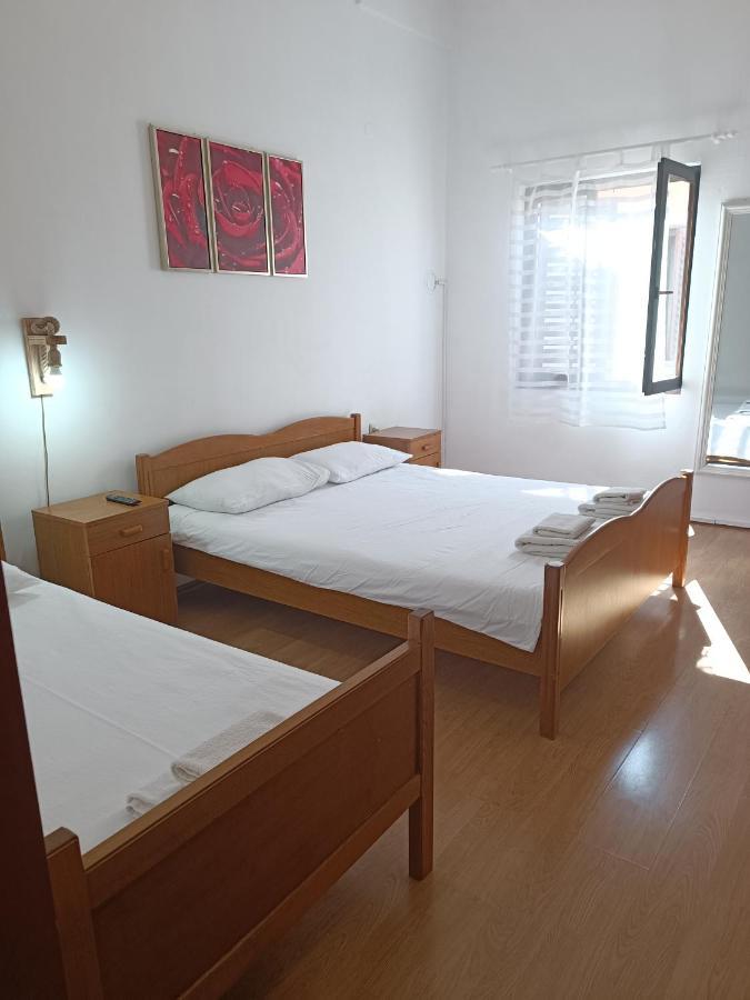 Apartments Branka- 4 Apartments In House- 1 Apartment Has Jacuzzi Vir Exterior photo