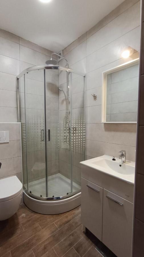 Apartments Branka- 4 Apartments In House- 1 Apartment Has Jacuzzi Vir Exterior photo