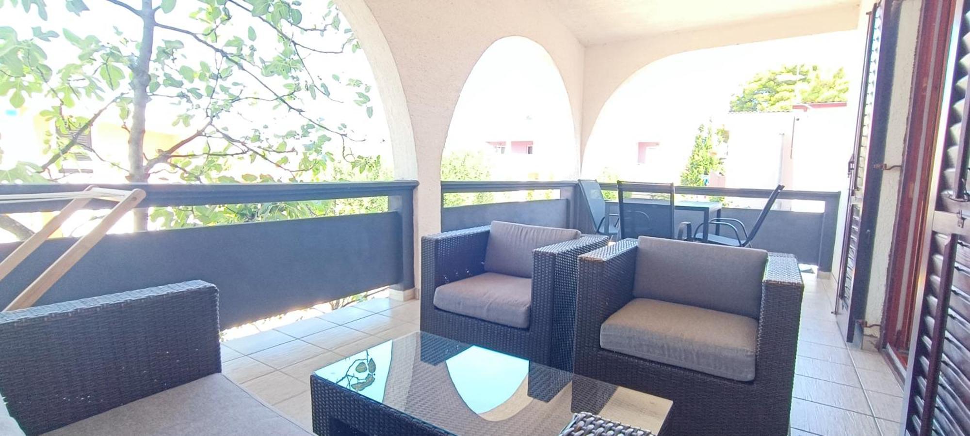 Apartments Branka- 4 Apartments In House- 1 Apartment Has Jacuzzi Vir Exterior photo