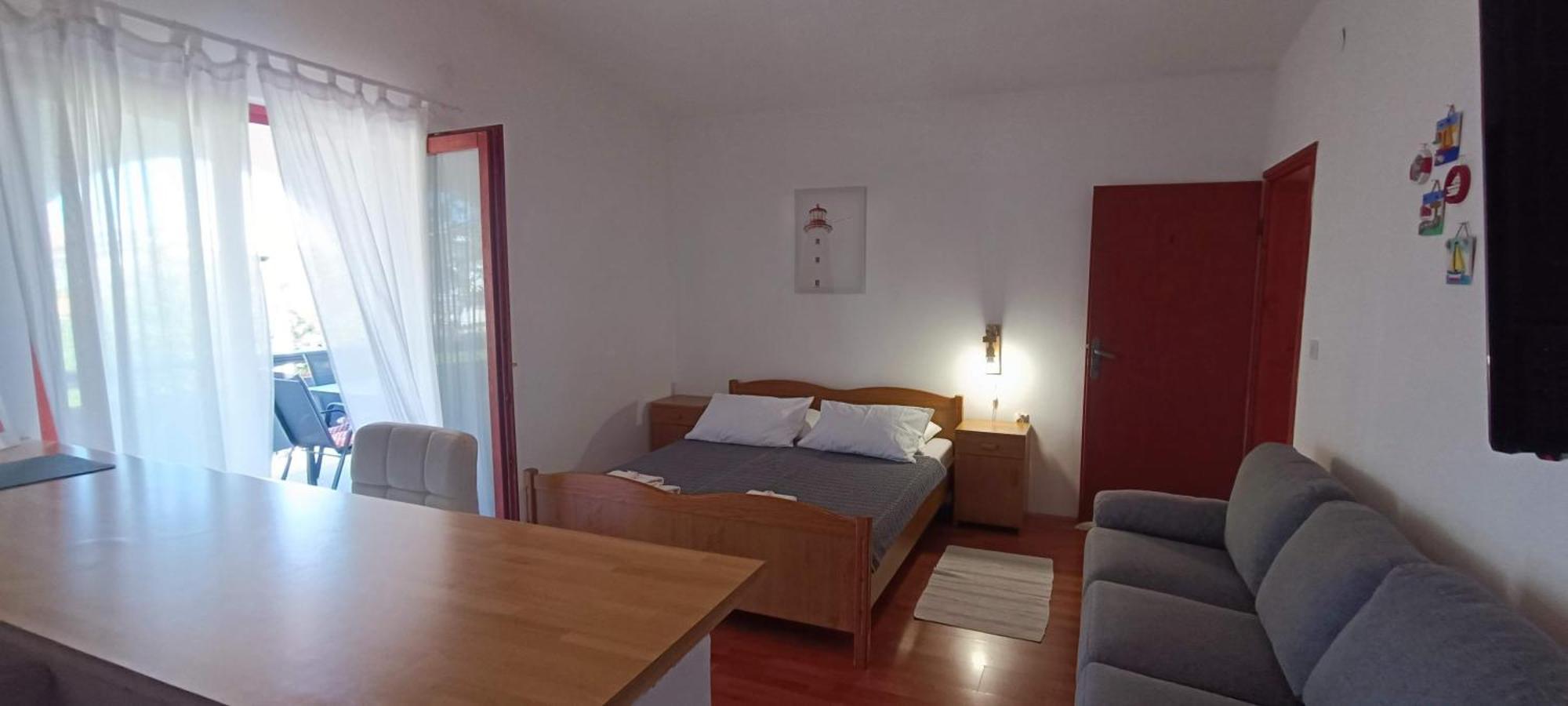 Apartments Branka- 4 Apartments In House- 1 Apartment Has Jacuzzi Vir Exterior photo