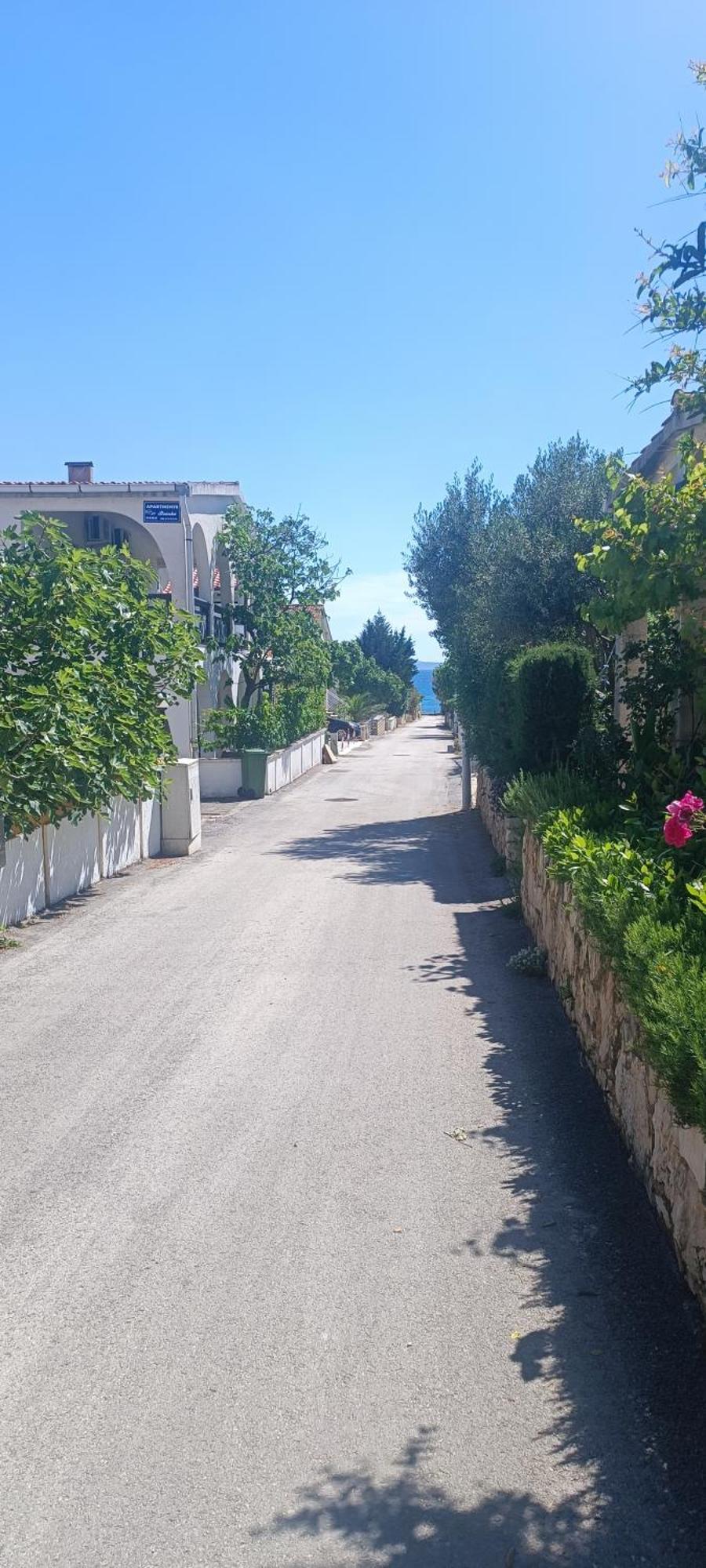 Apartments Branka- 4 Apartments In House- 1 Apartment Has Jacuzzi Vir Exterior photo