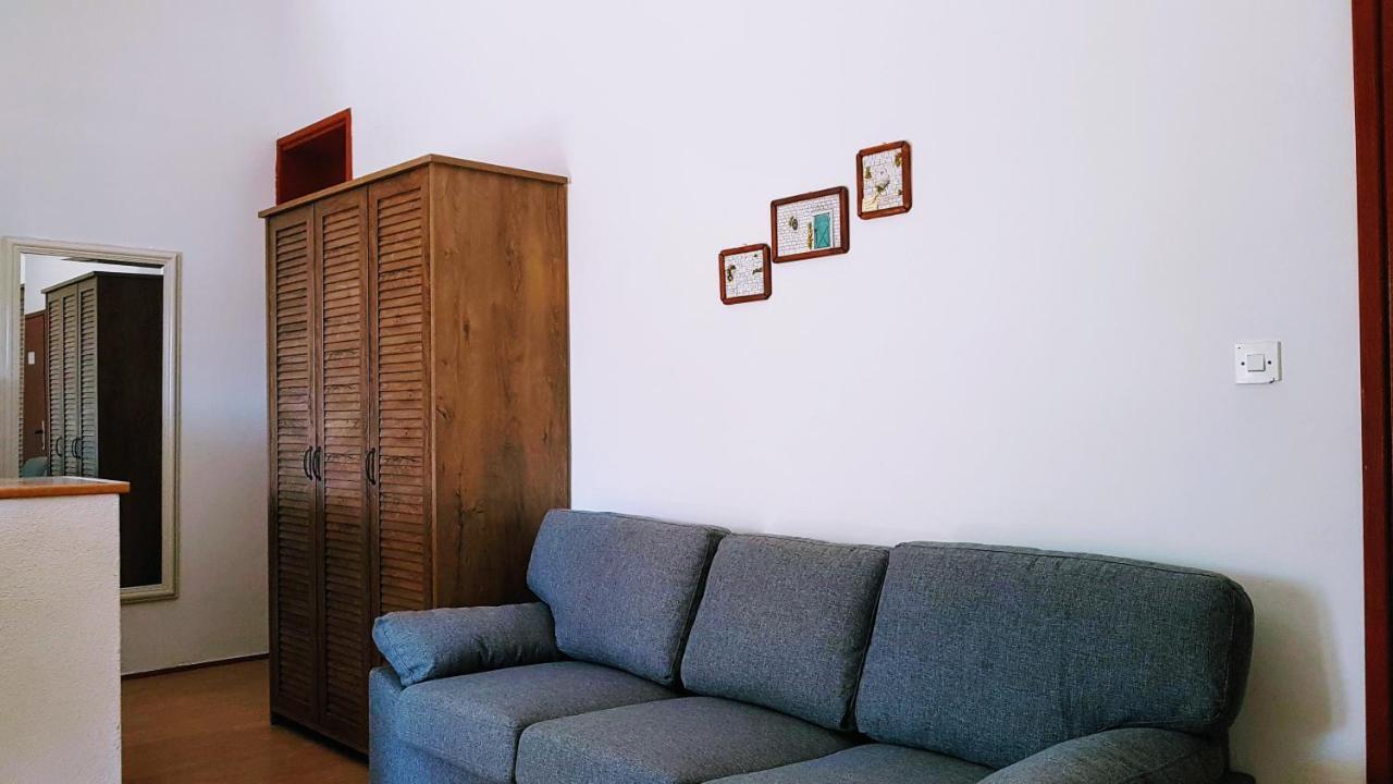 Apartments Branka- 4 Apartments In House- 1 Apartment Has Jacuzzi Vir Exterior photo